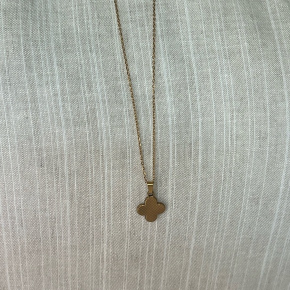 Gold Initial R Necklace - Picture 3 of 5
